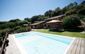 Уютная вилла с панорамным видом на море в Пунта-Ала, Тоскана, Италия за 6 800 € в неделю