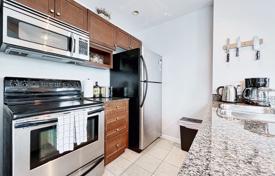 Квартира на Квинс Квей Запад, Олд Торонто, Торонто,  Онтарио,   Канада за C$827 000