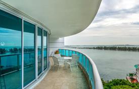 Четырехкомнатные апартаменты с панорамным видом на океан в Майами, Флорида, США за 1 119 000 €