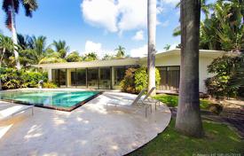 Комфортабельная вилла с бассейном, гаражом и террасой, Майами-Бич, США за $6 995 000