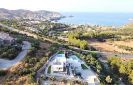 Две виллы с бассейнами и видом на море в 700 метрах от пляжа, Ретимно, Греция за 10 000 € в неделю