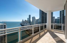 Меблированная четырехкомнатная квартира с видом на город и океан в Майами, Флорида, США за 1 655 000 €