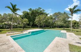 Роскошная вилла с задним двором, бассейном, террасами и тремя гаражами, Пайнкрест, США за $4 550 000
