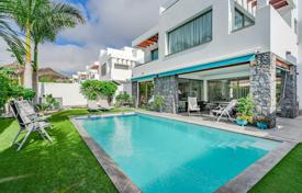 Великолепная вилла с бассейном и гаражом в Лос Кристьянос, Тенерифе, Испания за 1 380 000 €