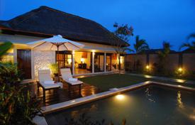 Традиционная вилла класса люкс с бассейном в комфортабельной резиденции с рестораном и парковкой, Семиньяк, Бали, Индонезия за 2 270 € в неделю