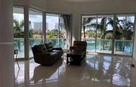 Трехкомнатные апартаменты на берегу океана в Санни-Айлс-Бич, Флорида, США за $799 000