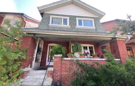 Дом в городе в Олд Торонто, Торонто, Онтарио,  Канада за C$1 506 000