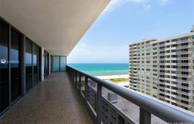 Элитные апартаменты с видом на океан в резиденции на первой линии от пляжа, Майами-Бич, Флорида, США за $2 250 000