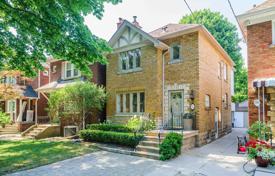 Дом в городе в Олд Торонто, Торонто, Онтарио,  Канада за C$2 163 000