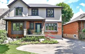 Дом в городе в Этобико, Торонто, Онтарио,  Канада за C$2 343 000