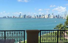 Стильные апартаменты с видом на океан в резиденции на первой линии от пляжа, Фишер-Айленд, Флорида, США за $7 000 000