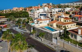 Трёхэтажная вилла с бассейном, спортзалом и видом на океан в Коста Адехе, Тенерифе, Испания за 6 500 000 €