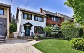Дом в городе в Олд Торонто, Торонто, Онтарио,  Канада за C$2 534 000