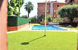 Уютные апартаменты с большой террасой и собственным выходом к общему бассейну в 400 метрах от пляжа, Льорет‑де-Мар, Испания за 259 000 €