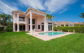 Современная вилла с бассейном, террасой и гаражом, Майами, США за 1 631 000 €