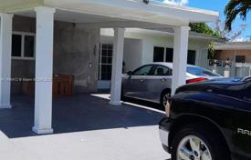 Дом в городе в Севере Майами, США за $724 000