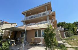Трехэтажный дом с садом и видом на море, Шушань, Бар, Черногория за 299 000 €