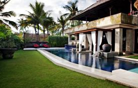 Великолепная вилла с двумя бассейнами, Чангу, Бали, Индонезия за $5 600 в неделю