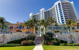 Трехкомнатные стильные апартаменты на первой линии от океана в Майами-Бич, Флорида, США за $1 495 000