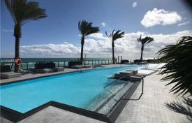 Комфортабельные апартаменты с частным гаражом, бассейном, террасой и видом на океан, Санни Айлс Бич, США за 4 158 000 €