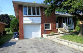 Дом в городе в Этобико, Торонто, Онтарио,  Канада за C$1 218 000