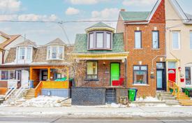 Дом в городе в Олд Торонто, Торонто, Онтарио,  Канада за C$1 694 000
