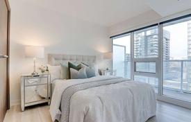 Квартира на Батерст-стрит, Торонто, Онтарио,  Канада за C$722 000