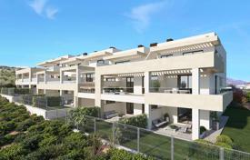 Четырехкомнатные апартаменты с собственным садом в 800 метрах от пляжа, Эстепона, Испания за 380 000 €