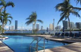 Трехспальная квартира с прекрасным видом на город и океан в Авентуре, Флорида, США за 742 000 €