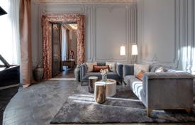 Роскошная классическая квартира в самом центре Рима, Италия за 29 000 € в неделю