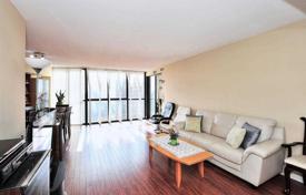 Квартира в Этобико, Торонто, Онтарио,  Канада за C$949 000