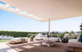 Четырехкомнатные апартаменты с собственным садом и видом на море, Эстепона, Испания за 382 000 €