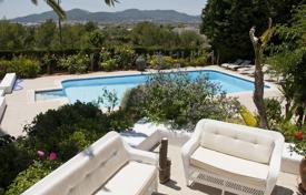 Уединенная двухэтажная вилла с прекрасным видом на острове Ибица, Испания за $15 300 в неделю