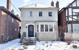 Дом в городе в Восточном Йорке, Торонто, Онтарио,  Канада за C$2 027 000