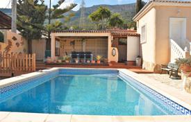 Вилла с садом, бассейном и видом на море, Кальп, Испания за 450 000 €