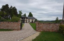 Дом в городе в Царникаве, Царникавский Край, Латвия за 380 000 €