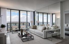 Апартаменты премиум-класса с различными планировками и террасами в элитном кондоминиуме в центре Майами, США за 594 000 €