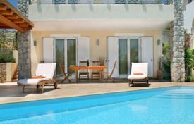 Новая комфортабельная вилла с бассейном в 250 метрах от пляжа, Порто Хели, Греция за 3 500 € в неделю