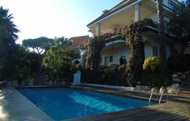 Современная вилла с бассейном, теннисным кортом и видом на море, Бланес, Испания. Цена по запросу