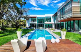 Современная вилла с садом, задним двором, бассейном, зоной отдыха, террасой и двумя гаражами, Пайнкрест, США за $4 785 000