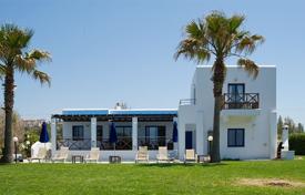 Вилла с бассейном и панорамным видом на море, Пафос, Кипр за 1 900 € в неделю