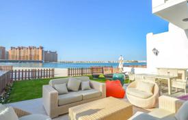 Эксклюзивная вилла с бассейном и прямым выходом к пляжу, Дубай, ОАЭ за $2 810 000