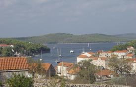 Земельный участок под строительство с видом на море, недалеко от пляжа, Брач, Сплитско-Далматинская жупания, Хорватия за 300 000 €