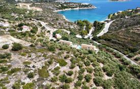 Большой земельный участок недалеко от пляжа в Лутраки, Пелопоннес, Греция за 1 000 000 €