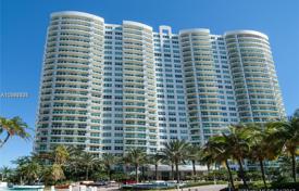 Современная пятикомнатная квартира с видом на океан в Авентуре, Флорида, США за $1 145 000