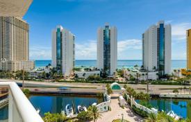Современные апартаменты с видом на океан в резиденции на первой линии от пляжа, Санни Айлс Бич, Флорида, США за $979 000