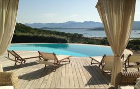 Две виллы с прекрасным видом на море в Капо-Кода-Кавальо, Сардиния, Италия за 10 000 € в неделю
