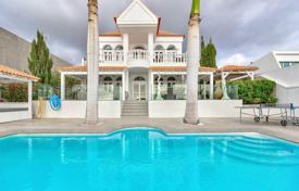 Меблированная трёхуровневая вилла с бассейном, садом и видом на море в Эль-Мадроньяле, Тенерифе, Испания за 2 500 000 €