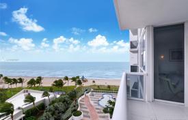 Двуспальные апартаменты всего в шаге от пляжа, Санни-Айлс-Бич, Флорида, США за 874 000 €