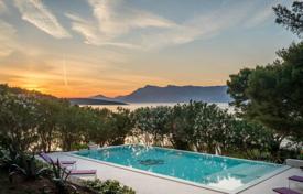 Вилла с великолепным видом на море, Хорватия, остров Брач за 3 800 000 €